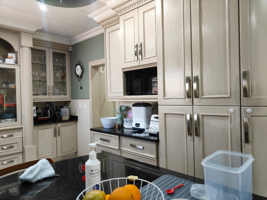 4 Bedroom Property for Sale in Kameeldrift East Gauteng