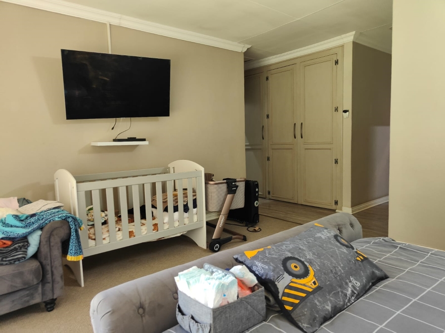 4 Bedroom Property for Sale in Kameeldrift East Gauteng