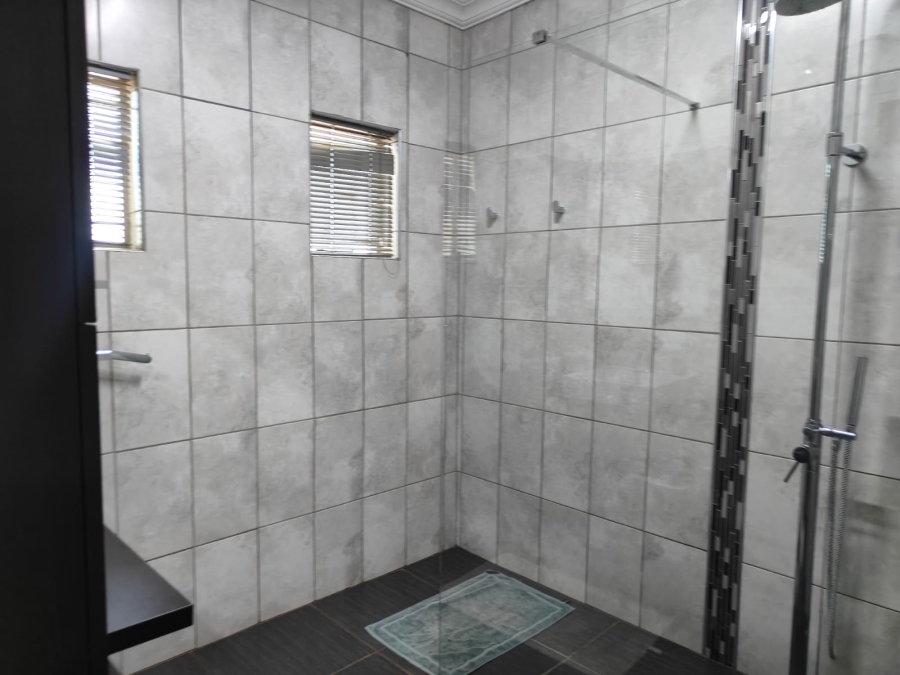 4 Bedroom Property for Sale in Kameeldrift East Gauteng