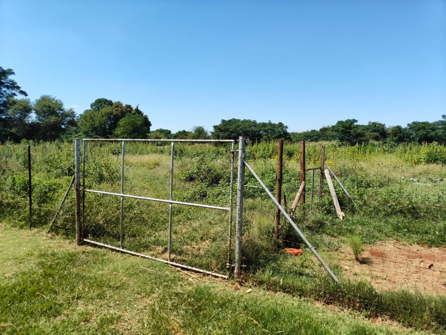 4 Bedroom Property for Sale in Kameeldrift East Gauteng