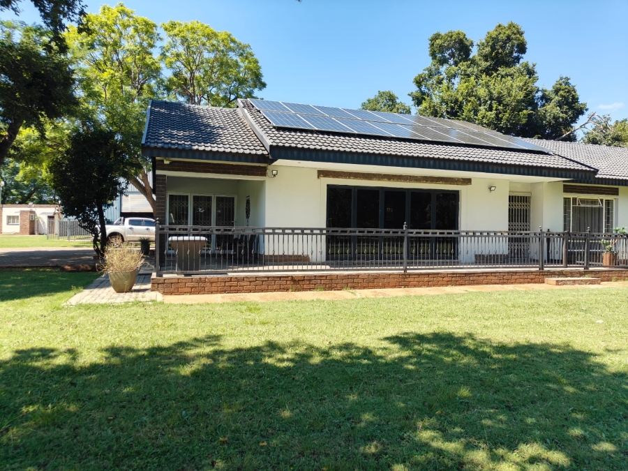 4 Bedroom Property for Sale in Kameeldrift East Gauteng