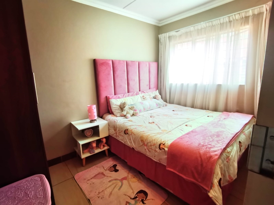2 Bedroom Property for Sale in Andeon Gauteng