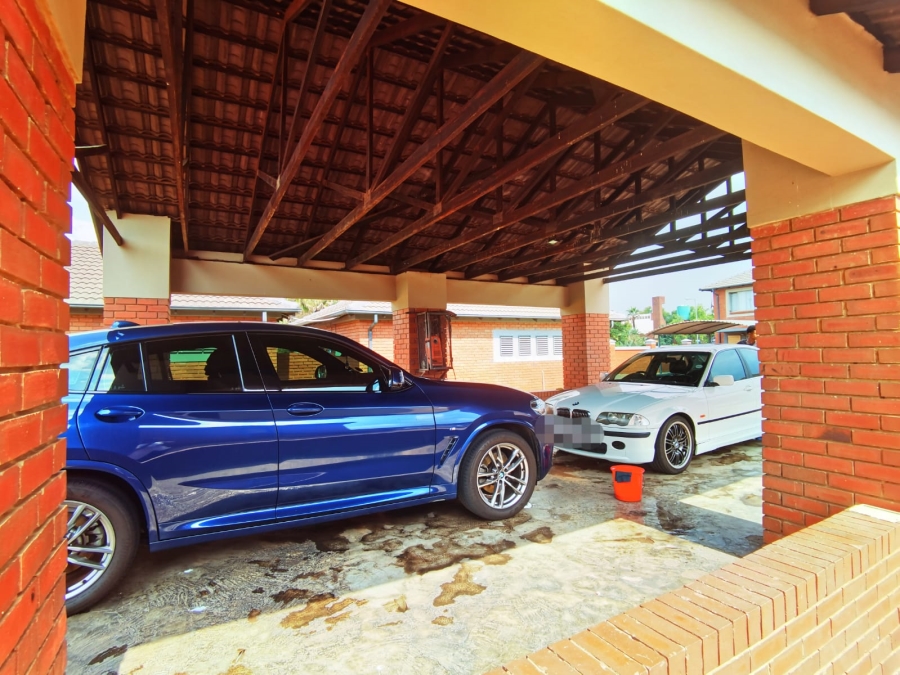 2 Bedroom Property for Sale in Andeon Gauteng