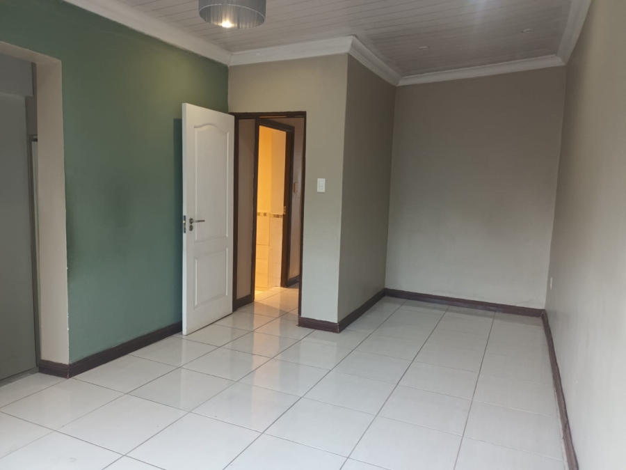 To Let 2 Bedroom Property for Rent in Proclamation Hill Gauteng