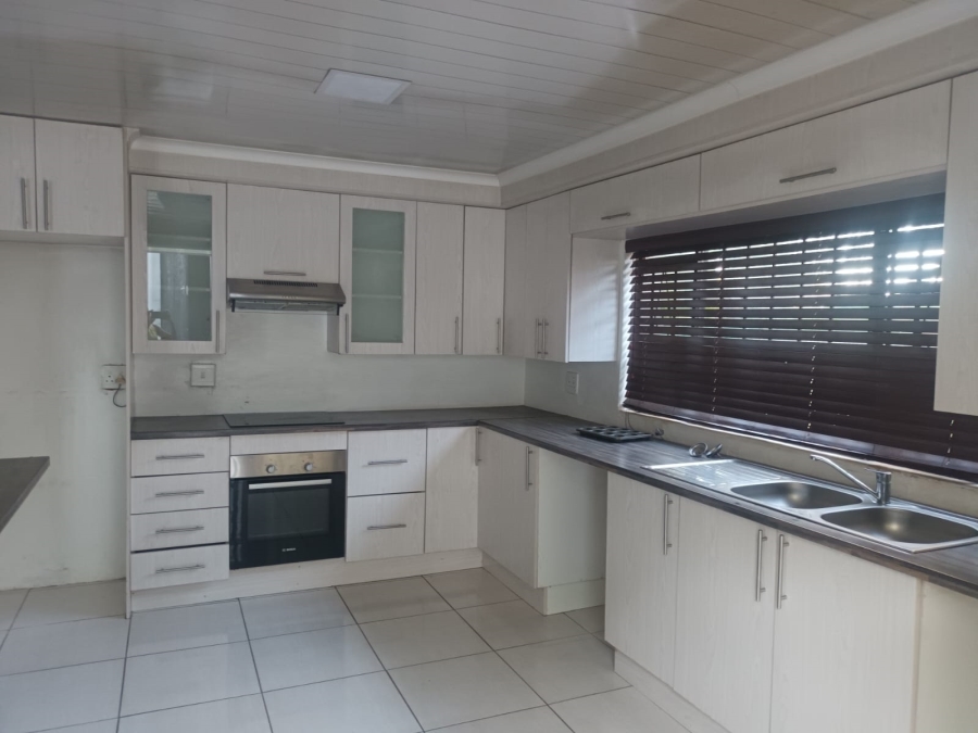 To Let 2 Bedroom Property for Rent in Proclamation Hill Gauteng