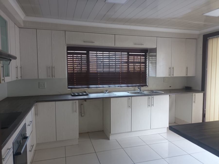 To Let 2 Bedroom Property for Rent in Proclamation Hill Gauteng