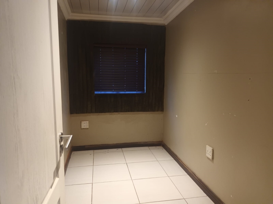 To Let 2 Bedroom Property for Rent in Proclamation Hill Gauteng