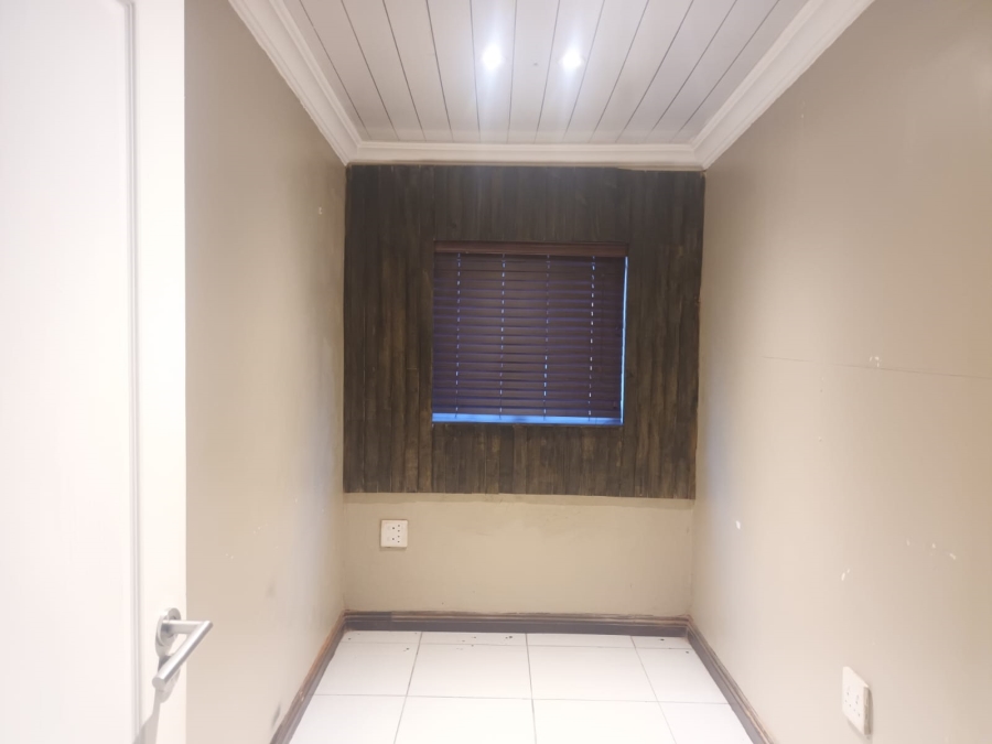 To Let 2 Bedroom Property for Rent in Proclamation Hill Gauteng