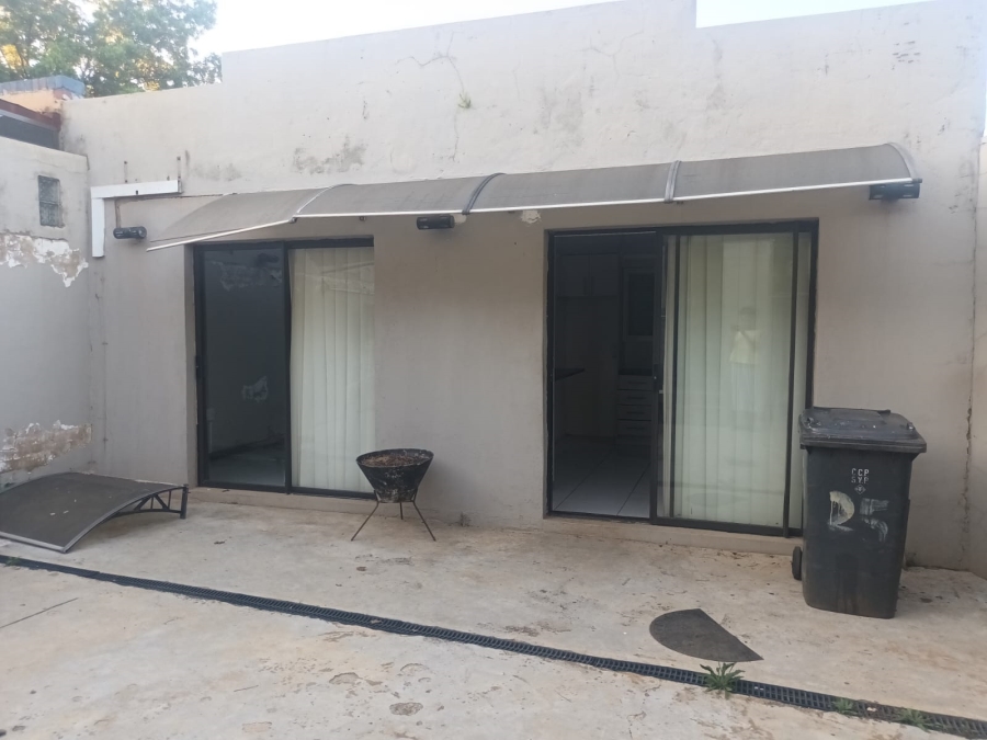 To Let 2 Bedroom Property for Rent in Proclamation Hill Gauteng