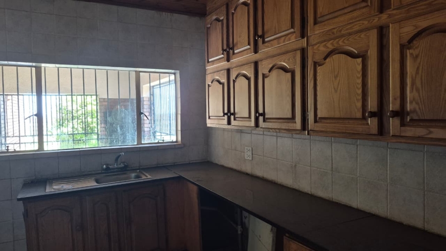 Commercial Property for Sale in Crystal Park Gauteng