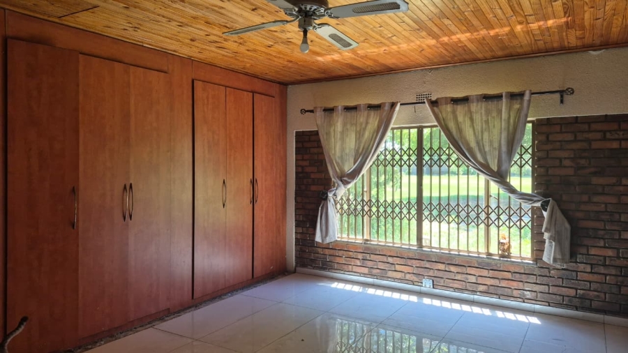 Commercial Property for Sale in Crystal Park Gauteng