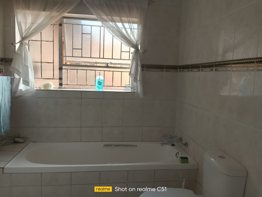 4 Bedroom Property for Sale in Dalpark Gauteng