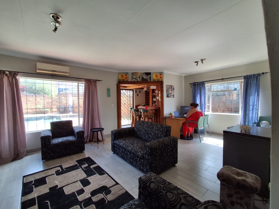 2 Bedroom Property for Sale in Birchleigh Gauteng