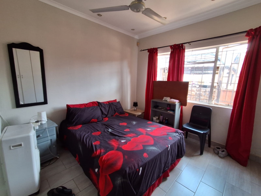 2 Bedroom Property for Sale in Birchleigh Gauteng