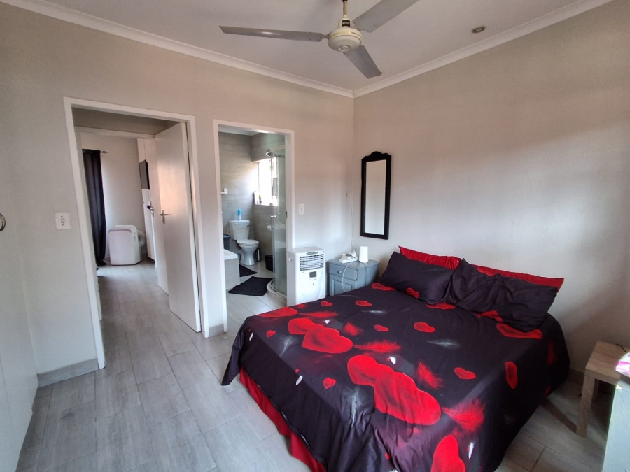 2 Bedroom Property for Sale in Birchleigh Gauteng