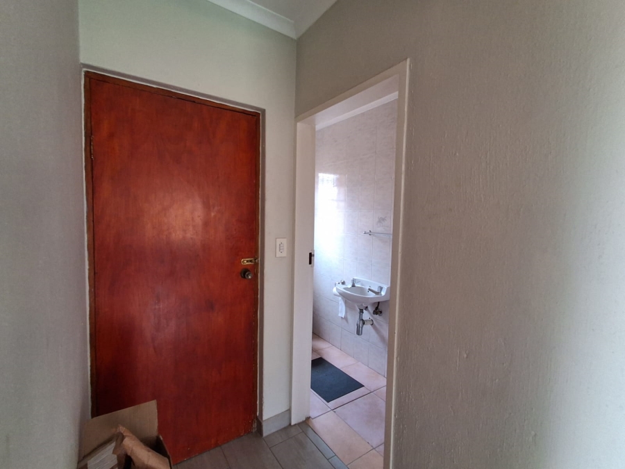 2 Bedroom Property for Sale in Birchleigh Gauteng