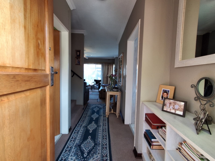 2 Bedroom Property for Sale in Birchleigh Gauteng