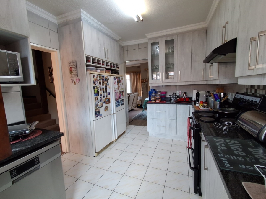 2 Bedroom Property for Sale in Birchleigh Gauteng