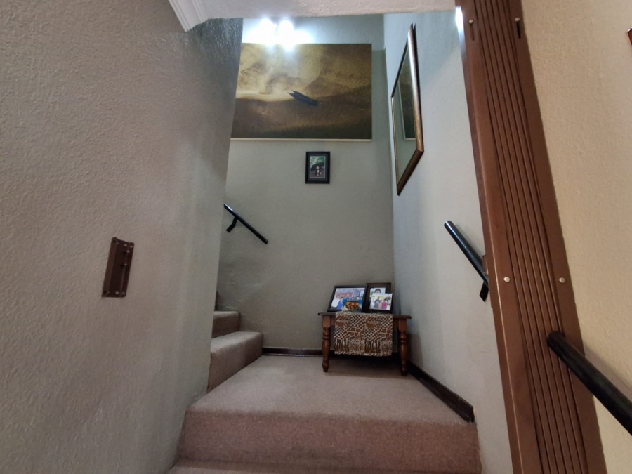 2 Bedroom Property for Sale in Birchleigh Gauteng