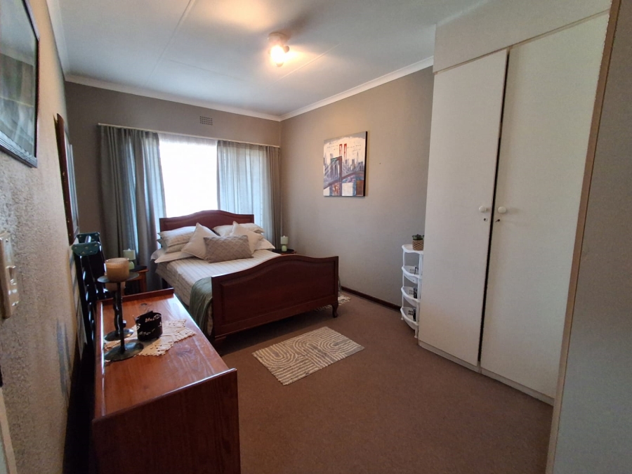 2 Bedroom Property for Sale in Birchleigh Gauteng