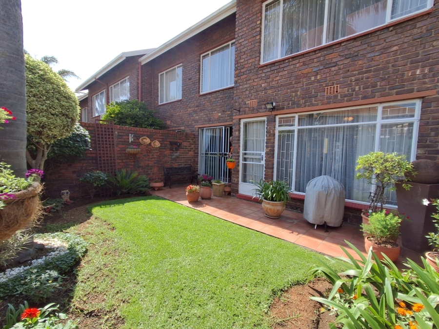 2 Bedroom Property for Sale in Birchleigh Gauteng