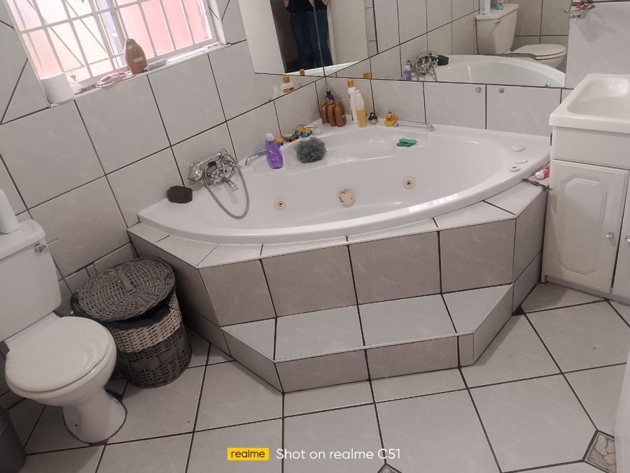 4 Bedroom Property for Sale in Van Dyk Park Gauteng