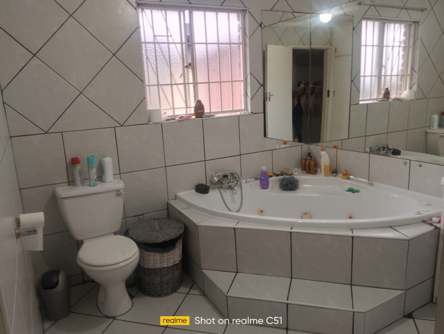 4 Bedroom Property for Sale in Van Dyk Park Gauteng