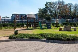 2 Bedroom Property for Sale in Grand Central Gauteng