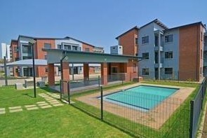 2 Bedroom Property for Sale in Grand Central Gauteng