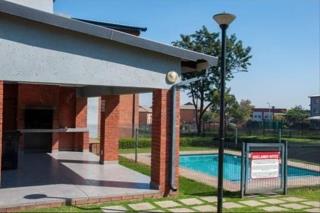 2 Bedroom Property for Sale in Grand Central Gauteng