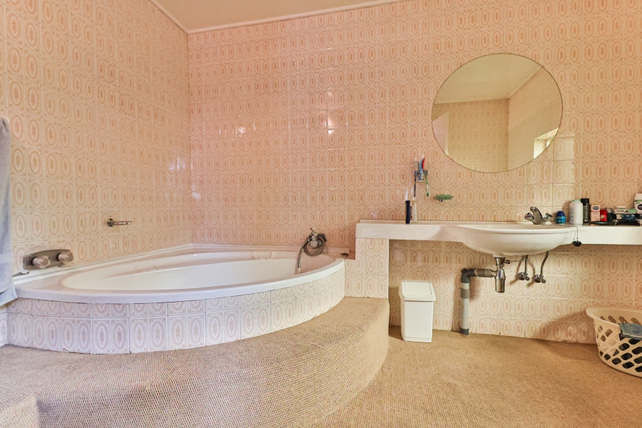 10 Bedroom Property for Sale in Olympus AH Gauteng