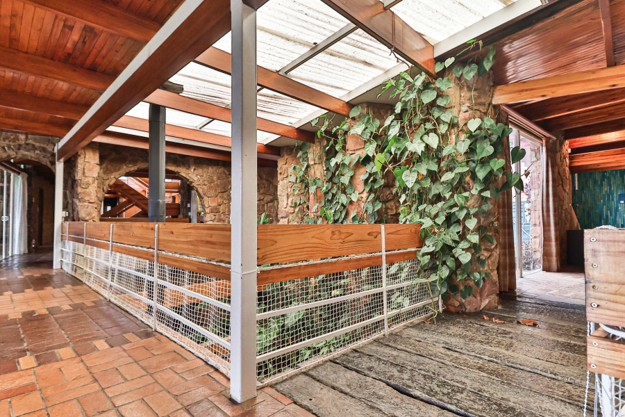 10 Bedroom Property for Sale in Olympus AH Gauteng