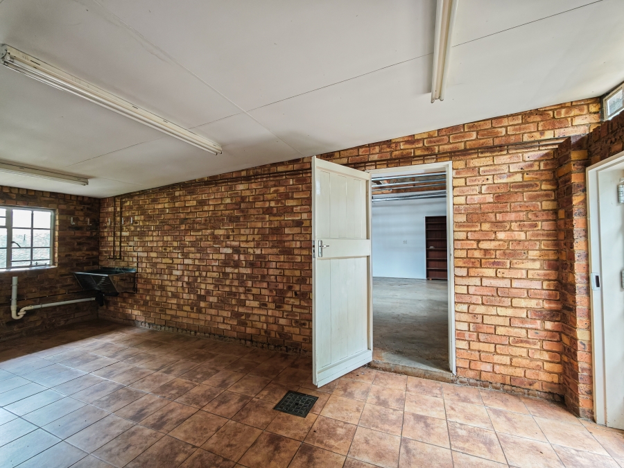 10 Bedroom Property for Sale in Olympus AH Gauteng