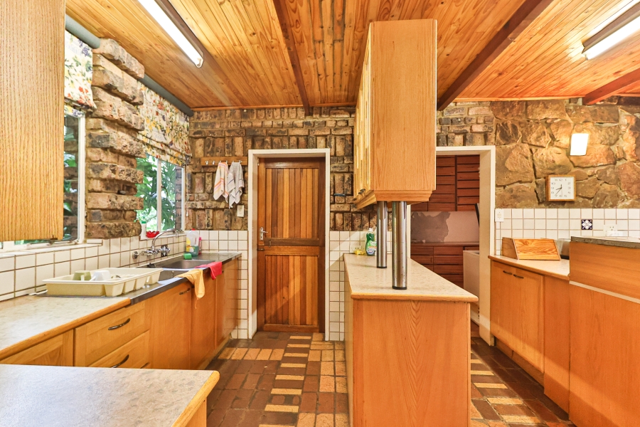 10 Bedroom Property for Sale in Olympus AH Gauteng