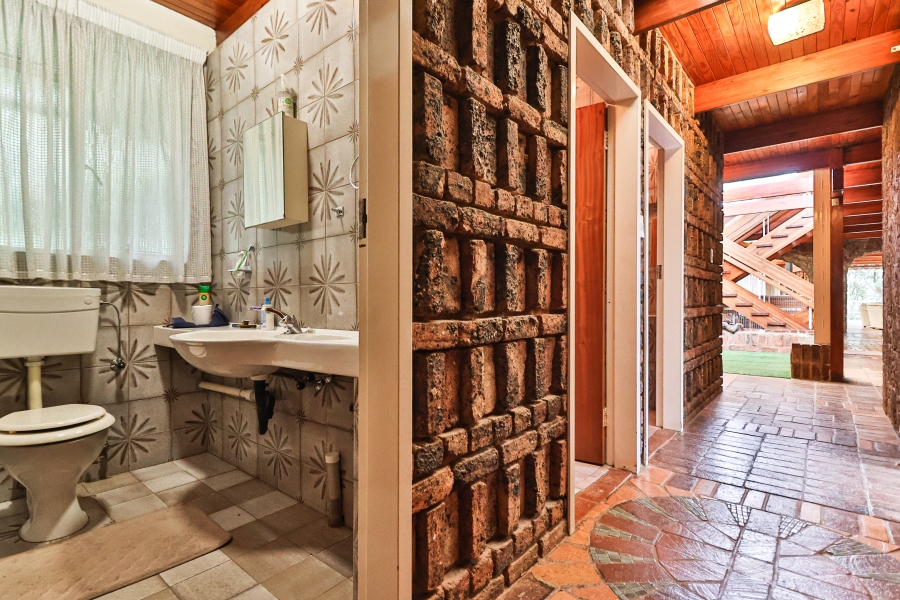 10 Bedroom Property for Sale in Olympus AH Gauteng