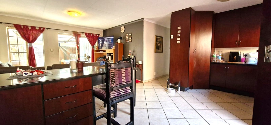 3 Bedroom Property for Sale in Willow Park Manor Gauteng