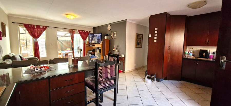 3 Bedroom Property for Sale in Willow Park Manor Gauteng