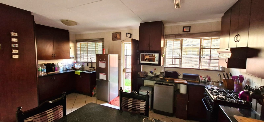 3 Bedroom Property for Sale in Willow Park Manor Gauteng