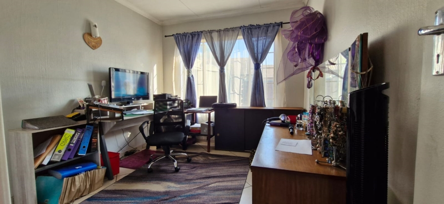 3 Bedroom Property for Sale in Willow Park Manor Gauteng