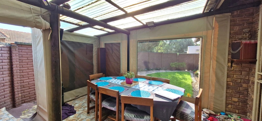 3 Bedroom Property for Sale in Willow Park Manor Gauteng