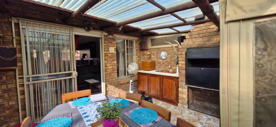 3 Bedroom Property for Sale in Willow Park Manor Gauteng