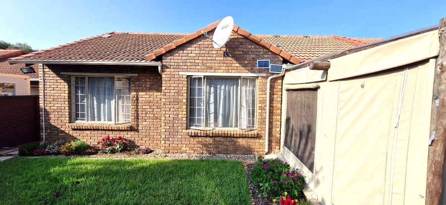 3 Bedroom Property for Sale in Willow Park Manor Gauteng