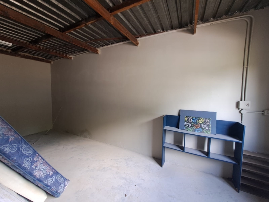 5 Bedroom Property for Sale in Unitas Park Gauteng