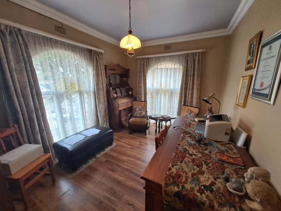 4 Bedroom Property for Sale in Three Rivers Proper Gauteng