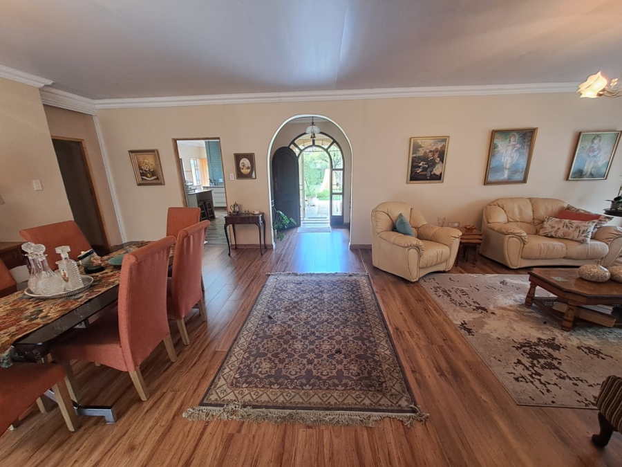 4 Bedroom Property for Sale in Three Rivers Proper Gauteng