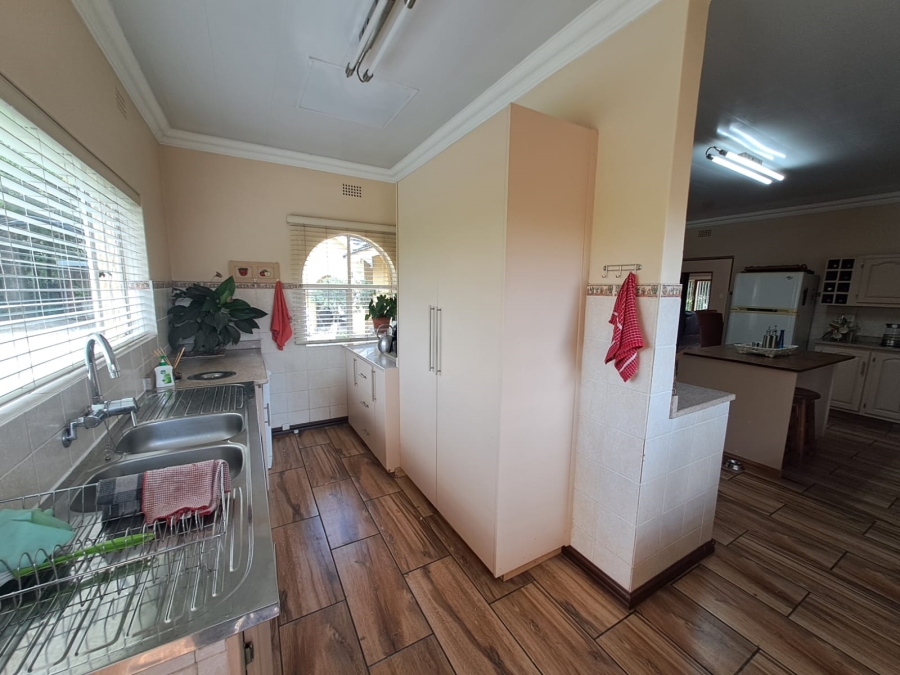 4 Bedroom Property for Sale in Three Rivers Proper Gauteng