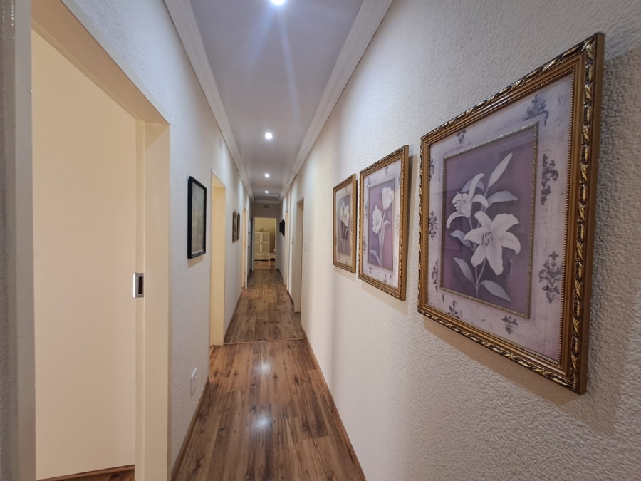 4 Bedroom Property for Sale in Three Rivers Proper Gauteng