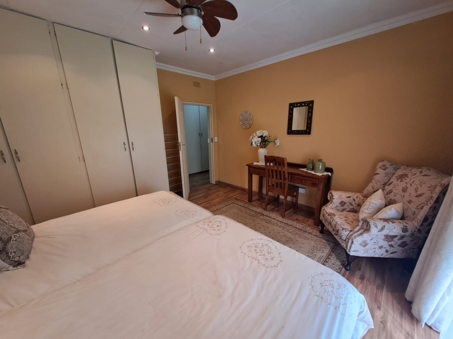 4 Bedroom Property for Sale in Three Rivers Proper Gauteng