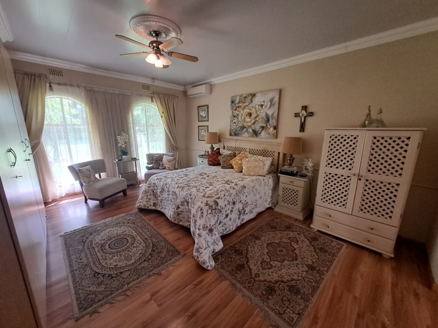 4 Bedroom Property for Sale in Three Rivers Proper Gauteng