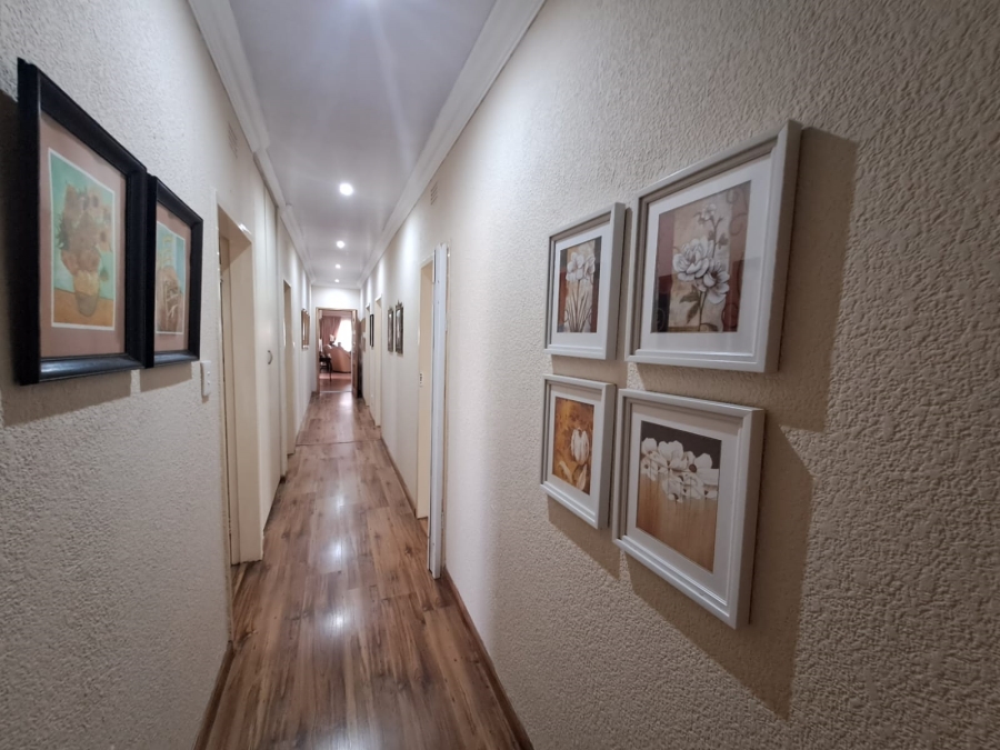 4 Bedroom Property for Sale in Three Rivers Proper Gauteng